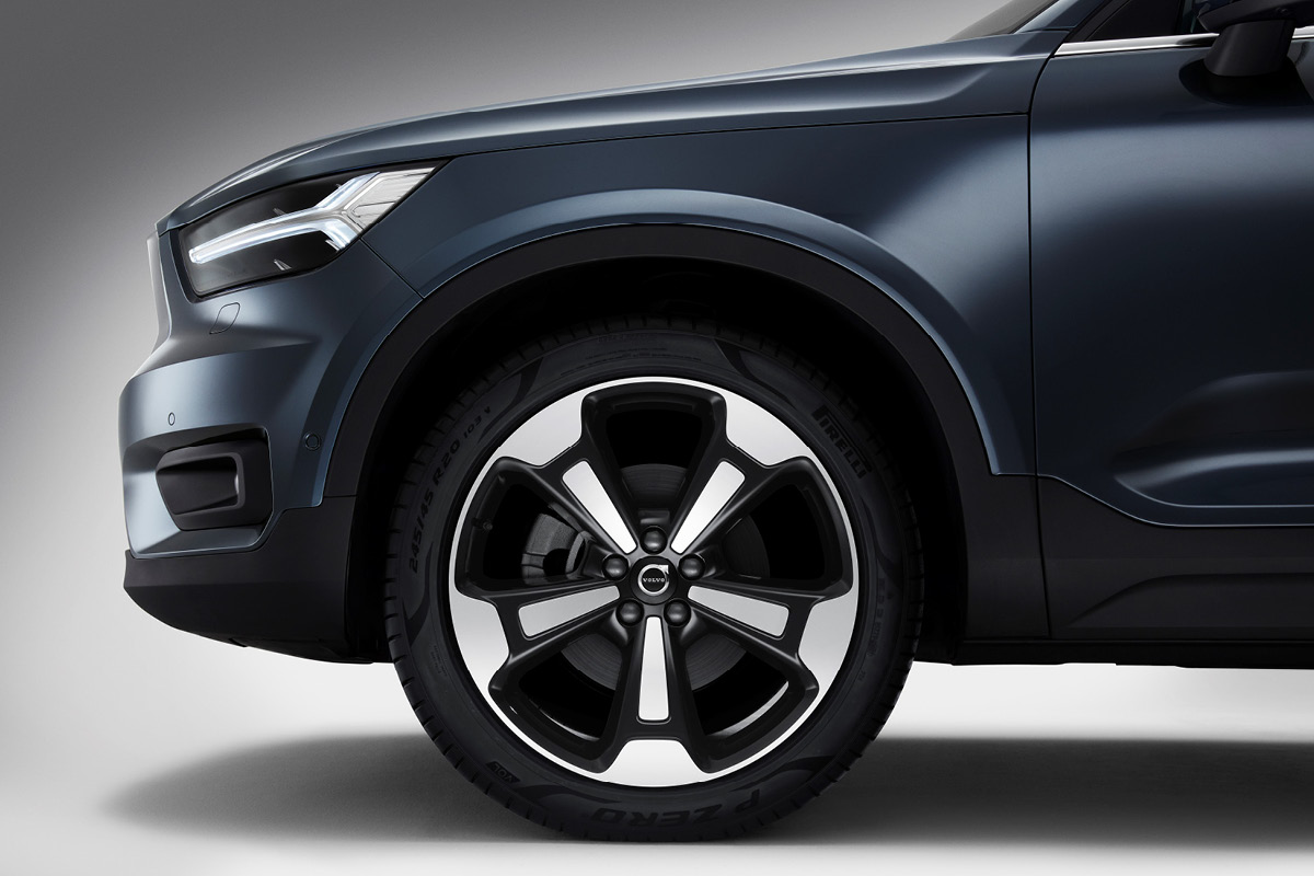 aussenlich jeep avenger
